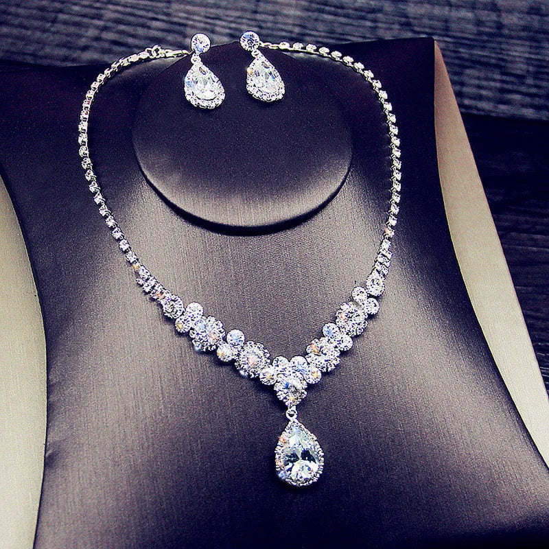 Élyse Teardrop Jewellery Set