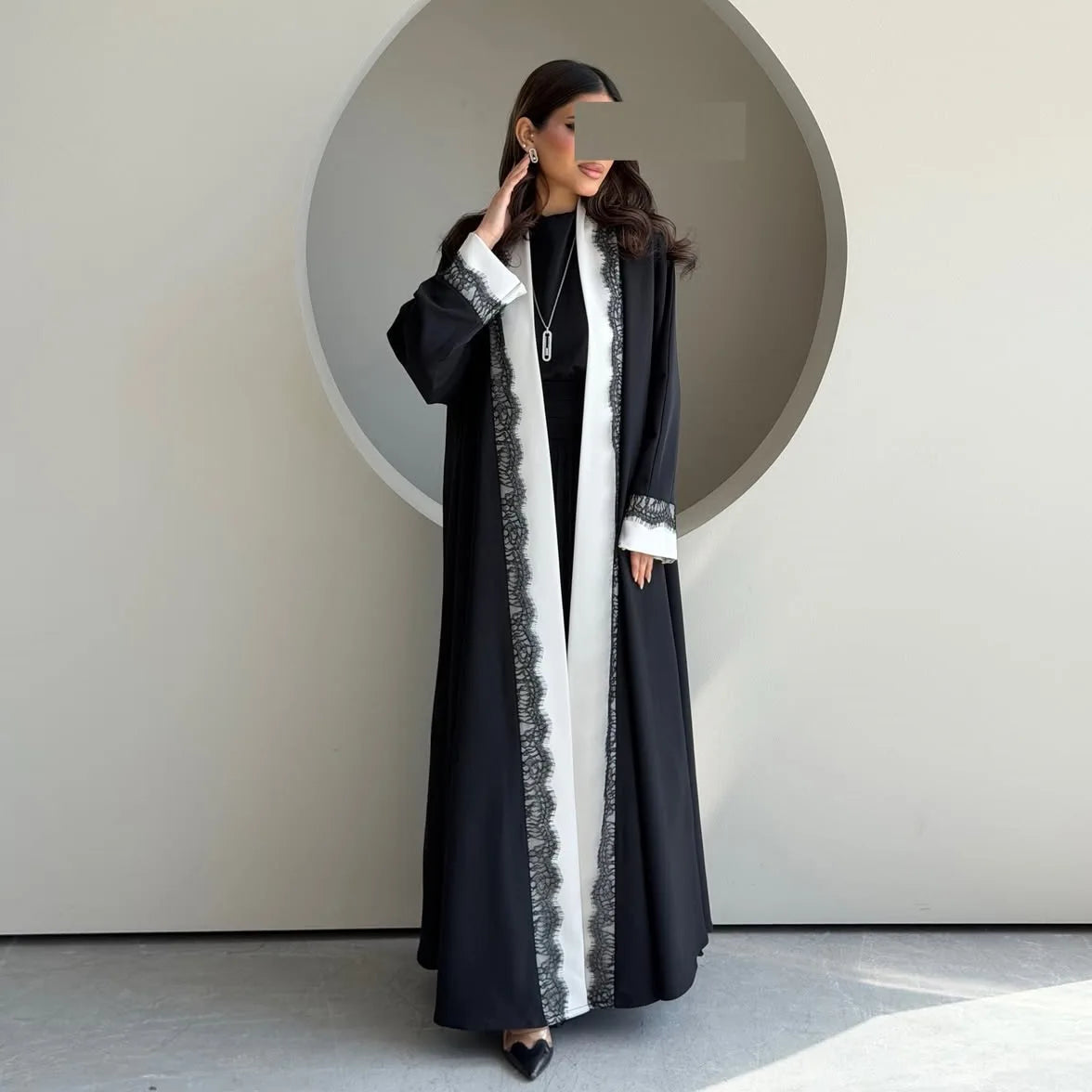 The Valéne Abaya