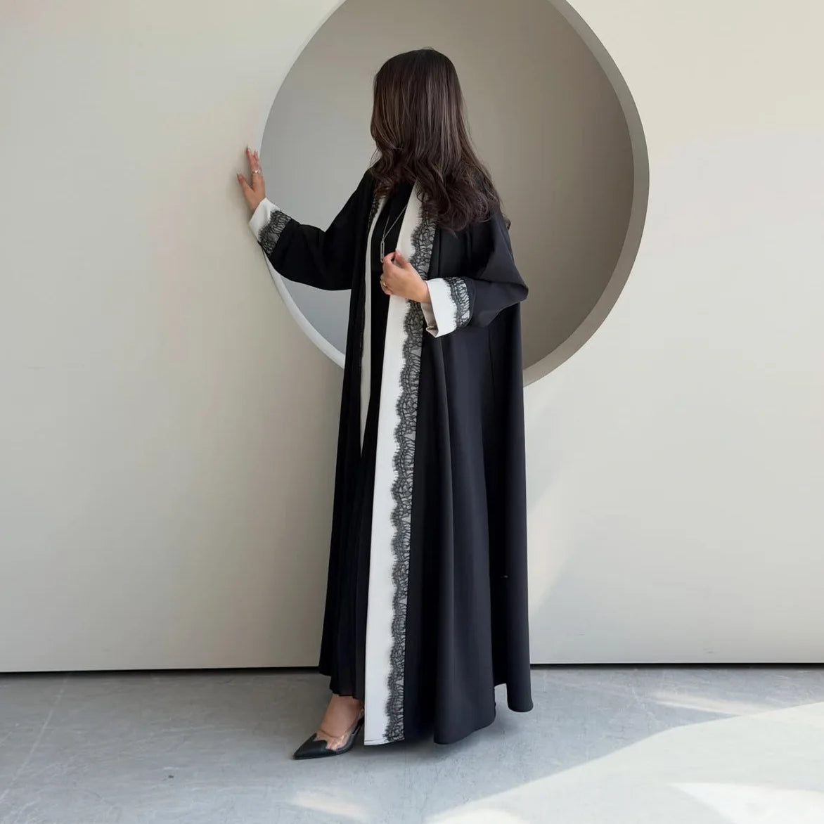 The Valéne Abaya
